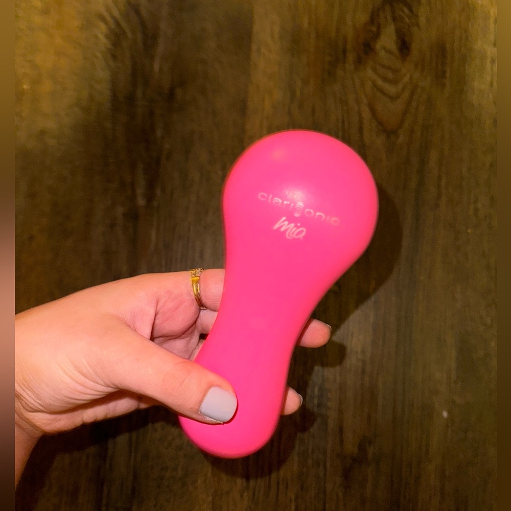 Neon pink Clarisonic Mia